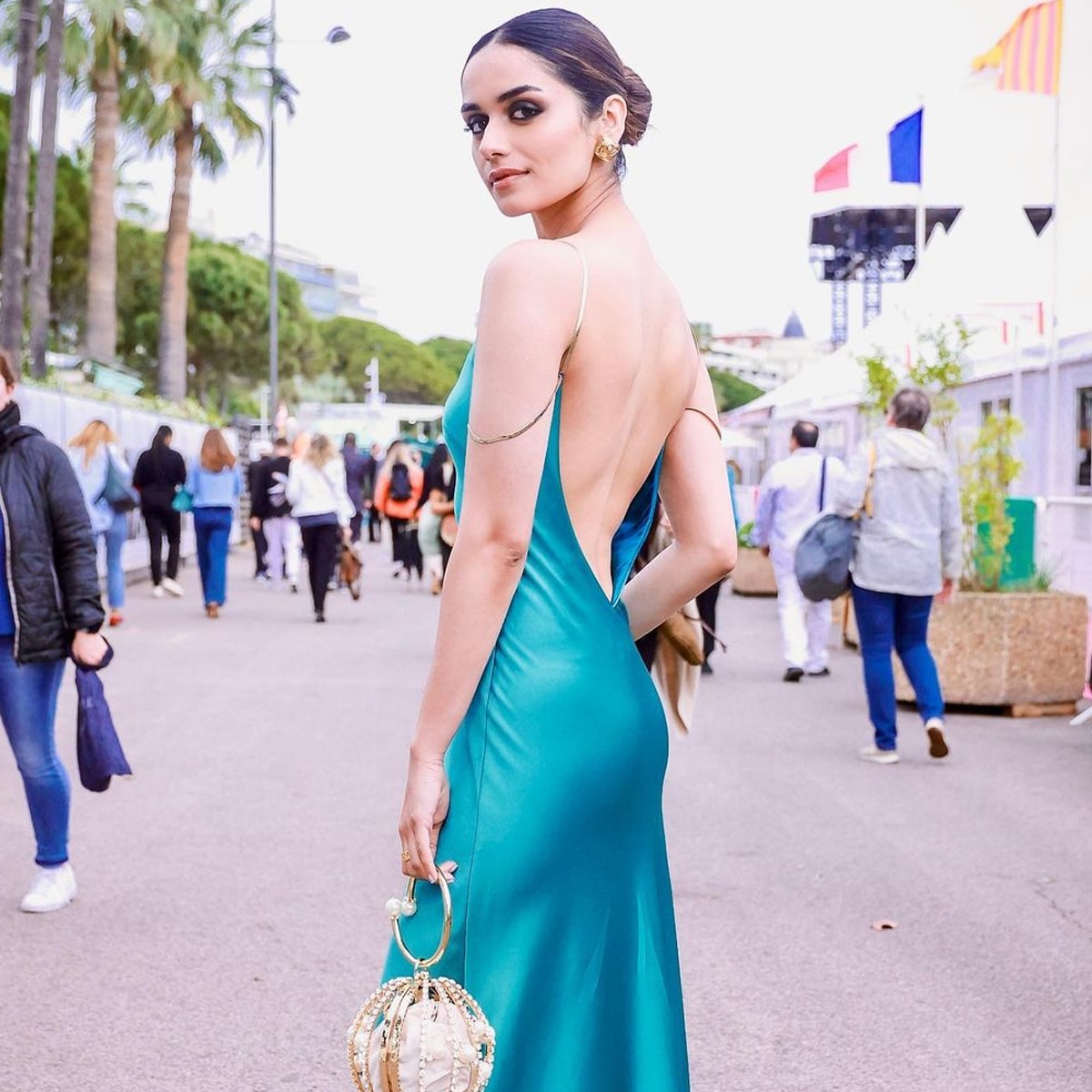 मानुषी छिल्लर