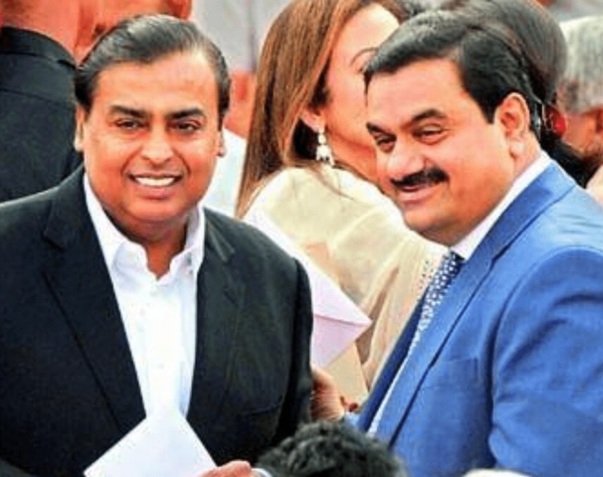 अंबानी-अडानी को इस साल इतना घाटा