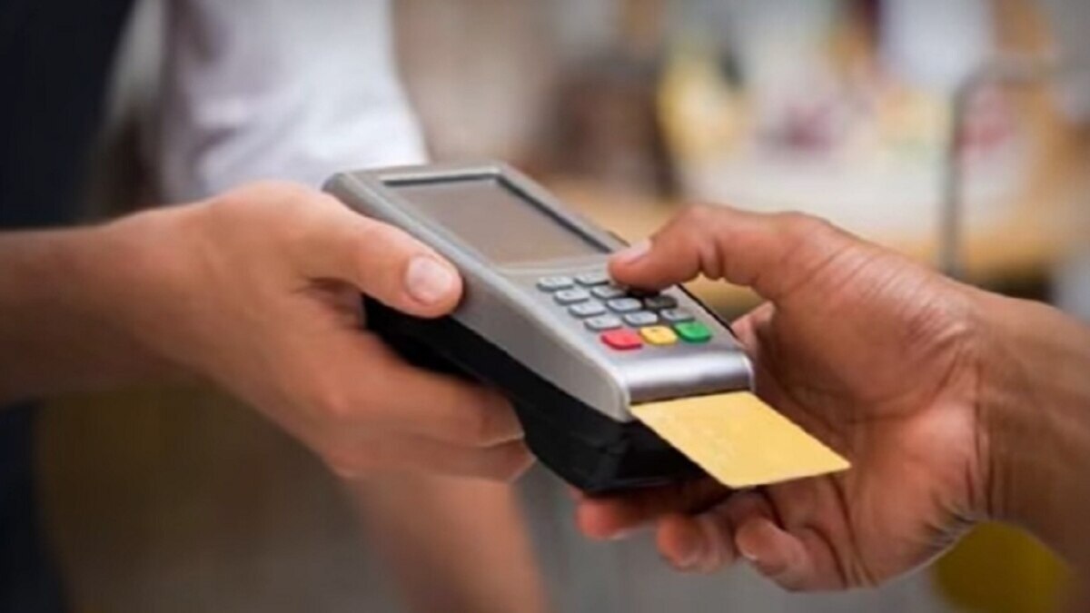 क्रेडिट कार्ड से कैश निकालने से बचें