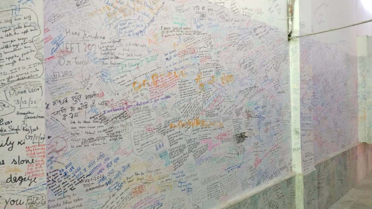 NEET JEE aspirants write wishes on temple wall 7