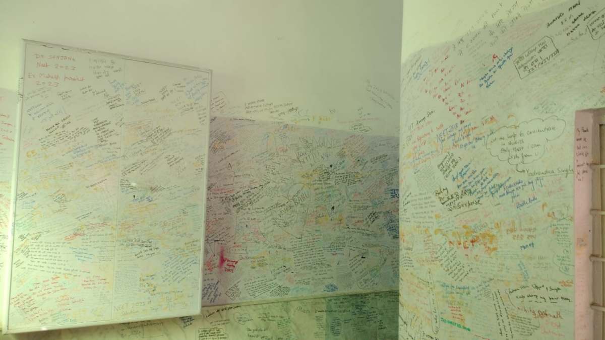 NEET JEE aspirants write wishes on temple wall 4