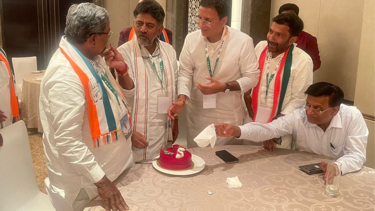 सिद्धारमैया के साथ मनाया जन्मदिन