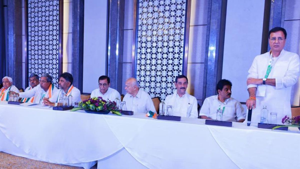 कन्नड़ियों के विकास के लिए एकसाथ संकल्प लिया