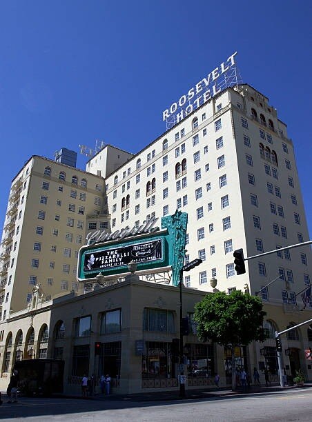 बिल्डिंग की ऊंचाई 76 मीटर