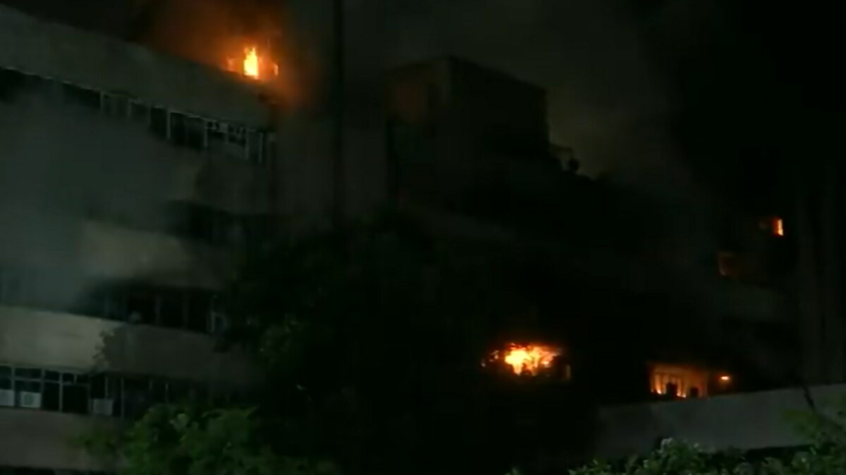 भोपाल के सतपुड़ा भवन में लगी आग