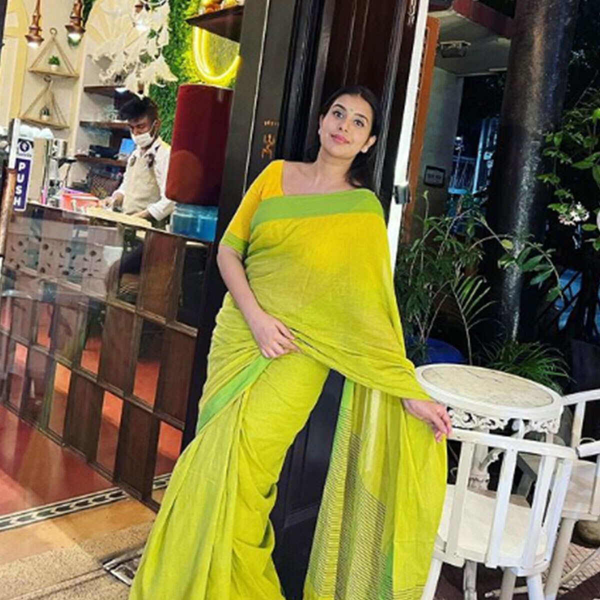 चारू असोपा