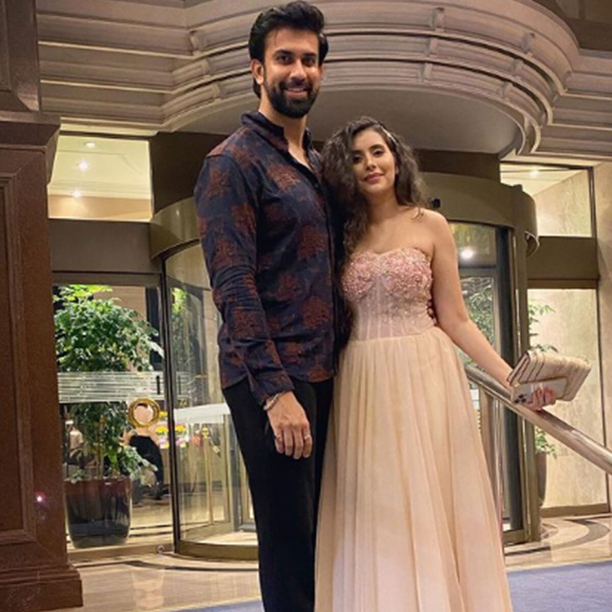 चारू असोपा