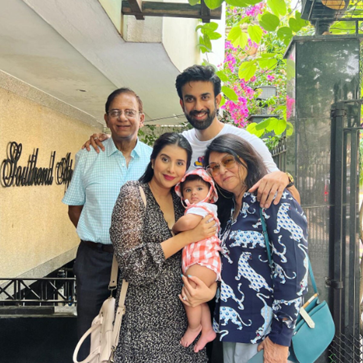 चारू असोपा