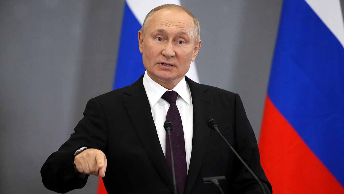 Cluster Bomb Russia Putin