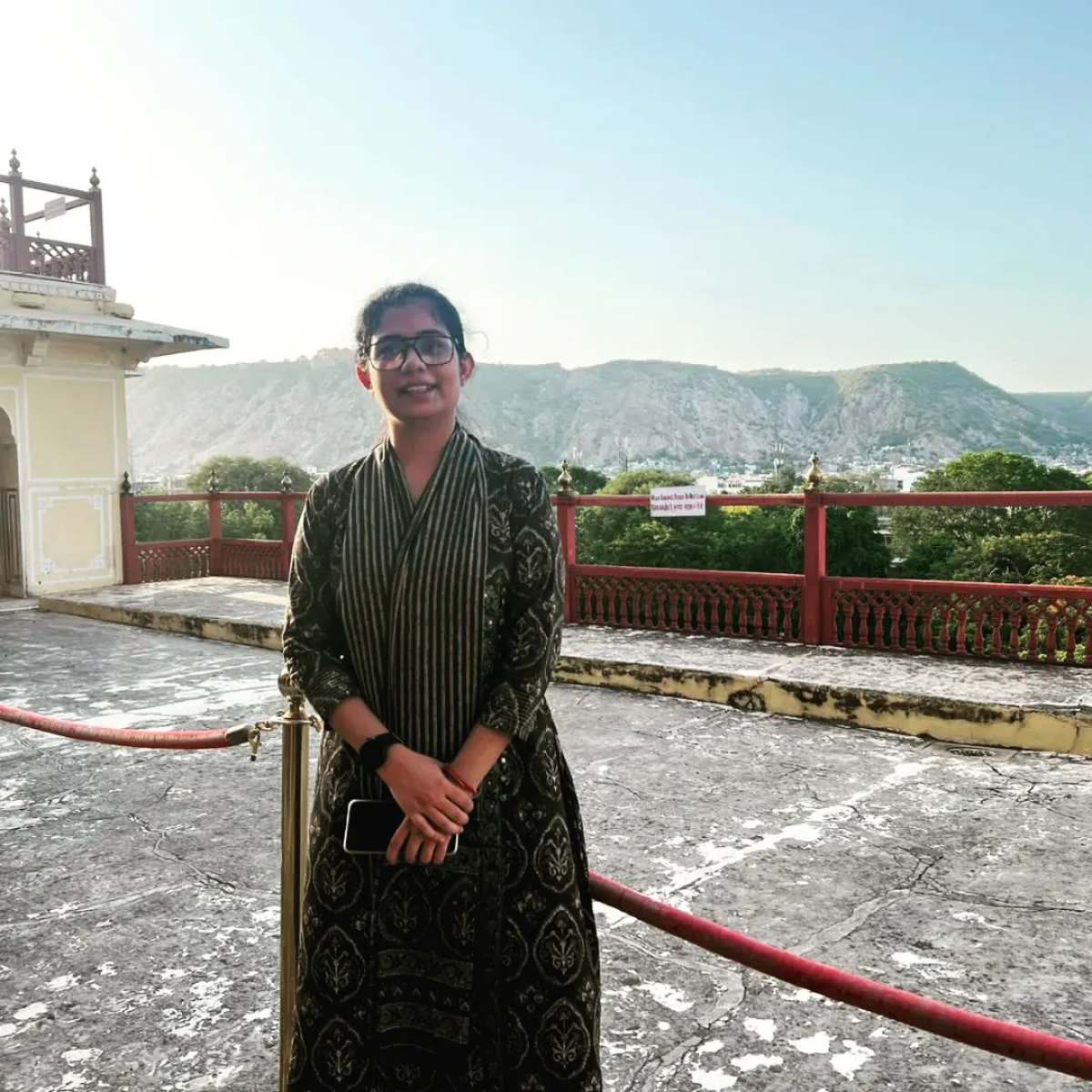 Success Story of UPSC Hindi Medium Topper Kritika Mishra 5