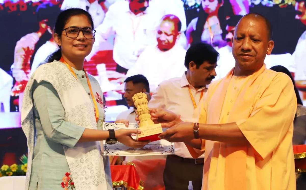 Success Story of UPSC Hindi Medium Topper Kritika Mishra 6