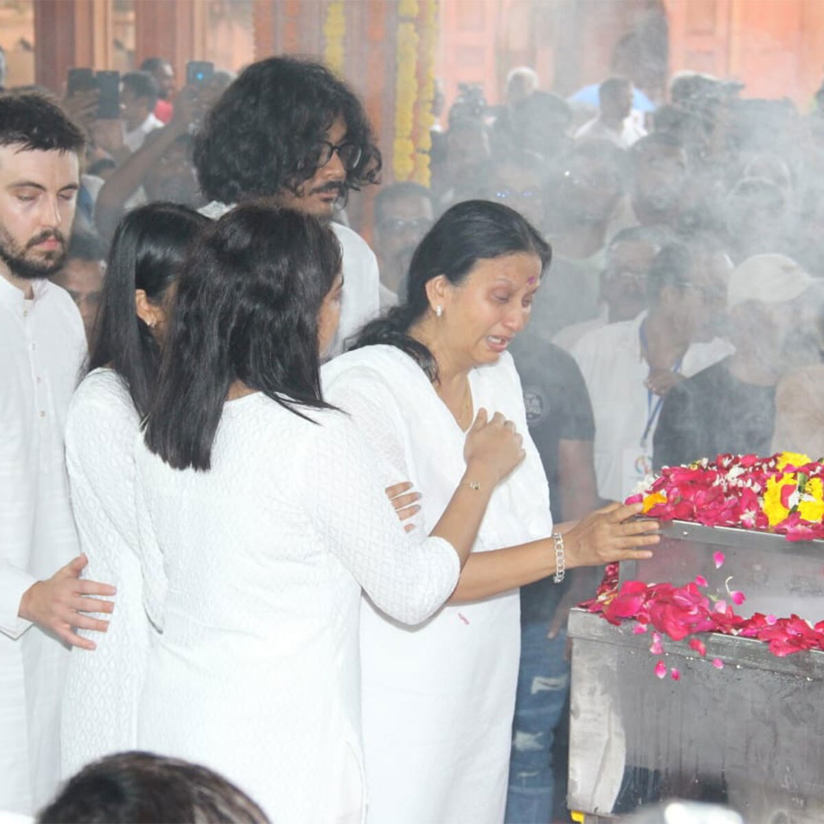 नितिन देसाई अंतिम संस्कार