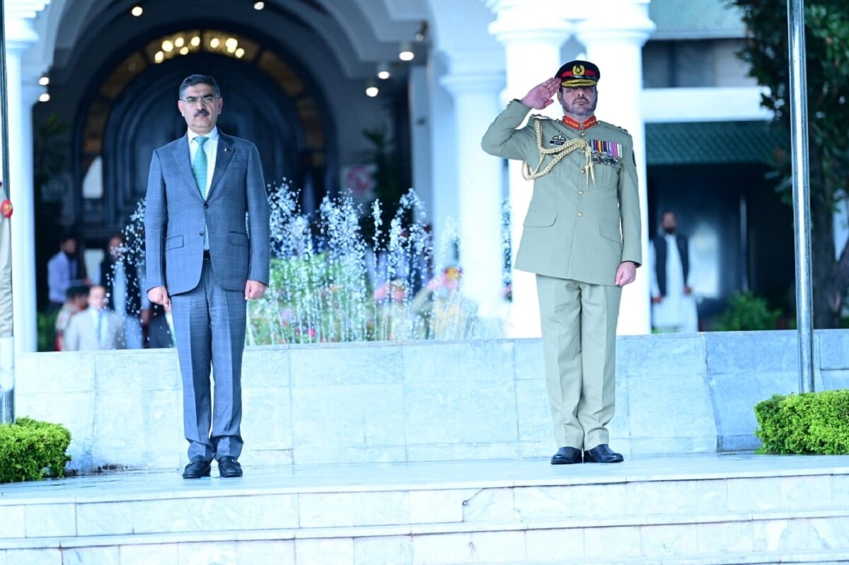 आजादी के 76 साल बाद भी पाकिस्तान कंगाली से जूझ रहा है