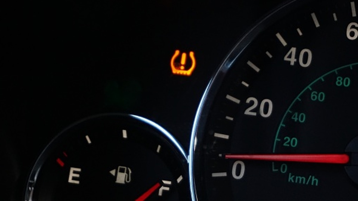 Tire Pressure Warning Light (TPMS)