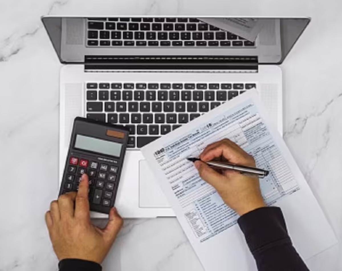 पिछले वित्त वर्ष का बकाया