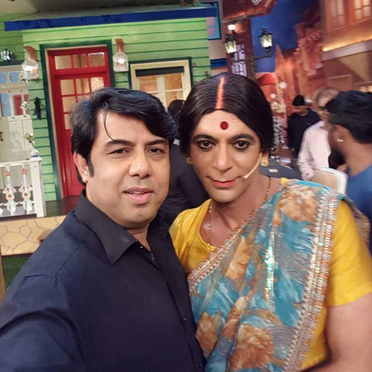 नसीम विक्की, सुनील ग्रोवर