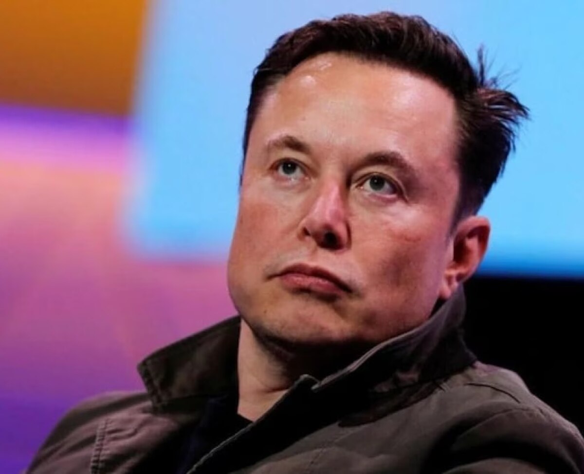 दुनिया के नंबर-1 अमीर को बड़ा घाटा