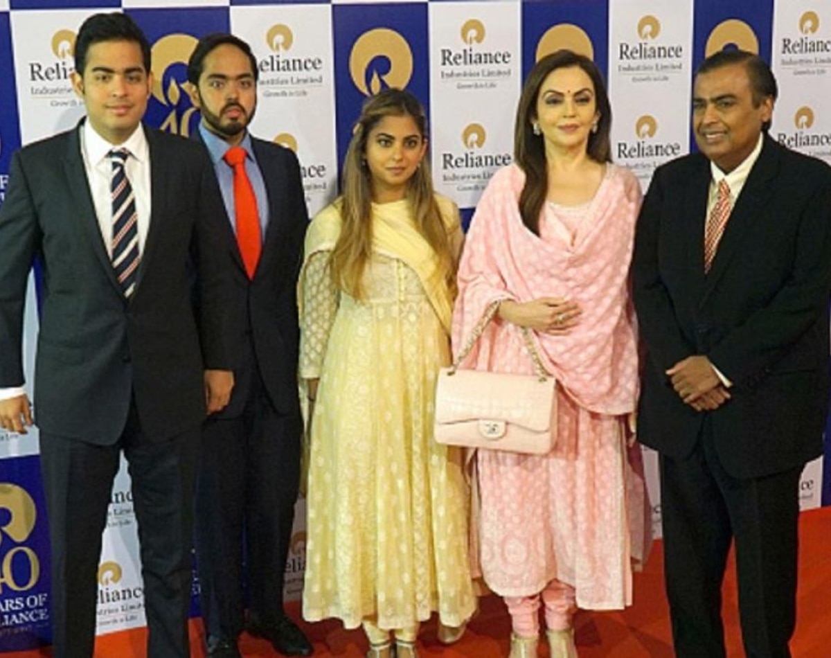 मुकेश अंबानी के पास इतनी संपत्ति