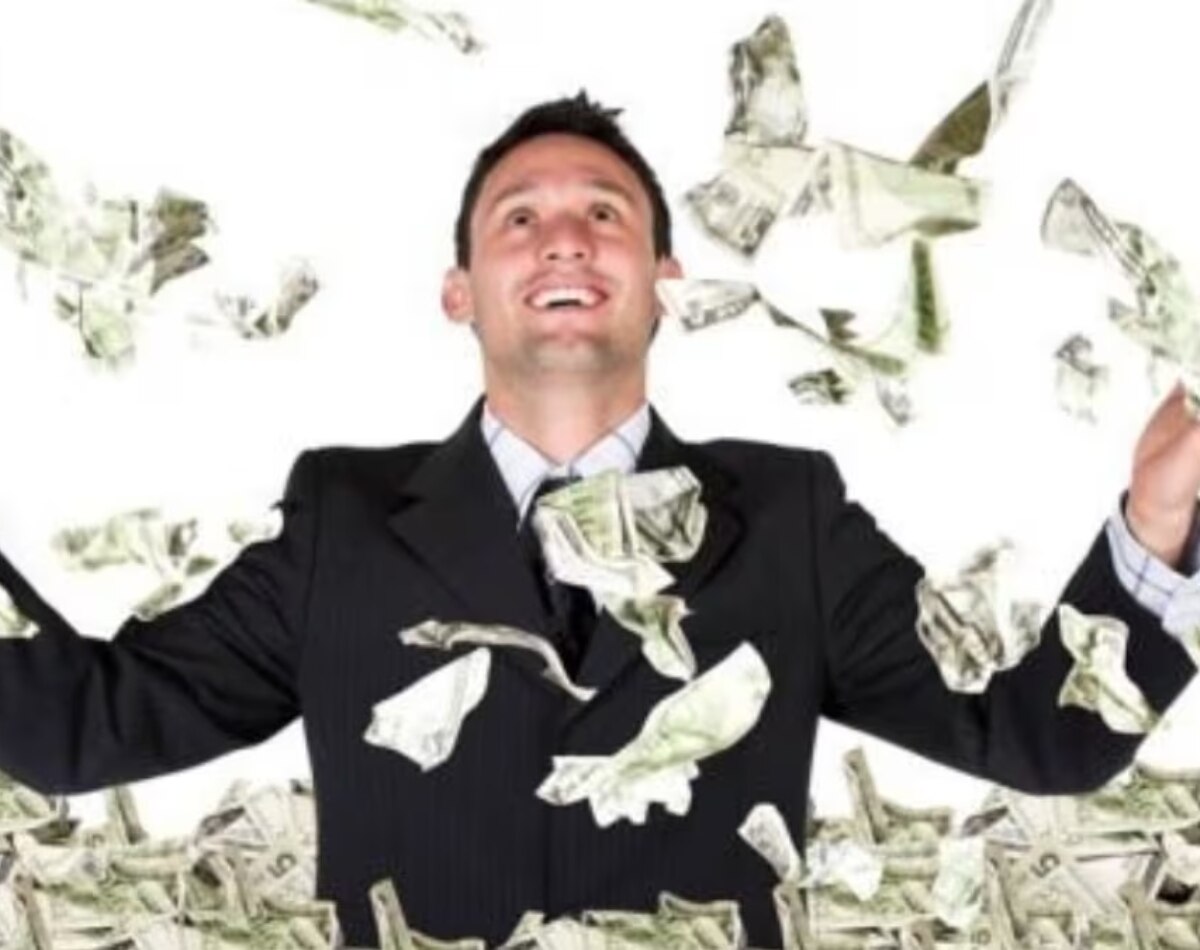 1319 लोगों की संपत्ति 1000 करोड़ से ज्यादा