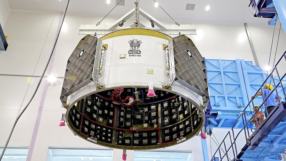 Gaganyaan Test Flight: गगनयान की पहली उड़ान 21 को, देखिए लॉन्च से पहले की  तैयारियों की Photos - Science AajTak
