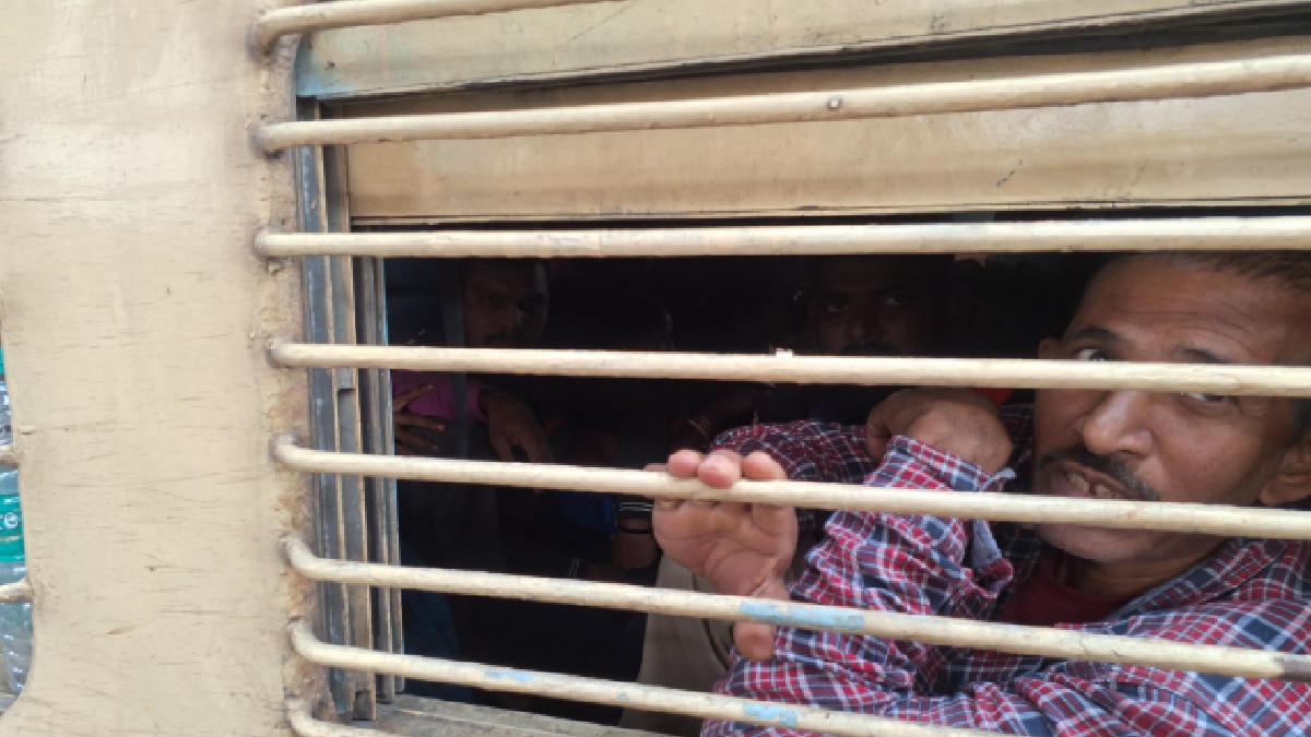 ट्रेनों में भीड़