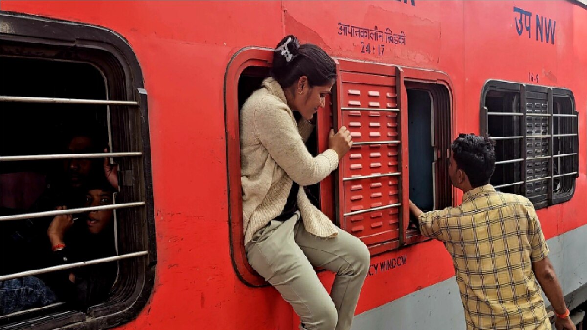 छठ में ट्रेनों में भीड़