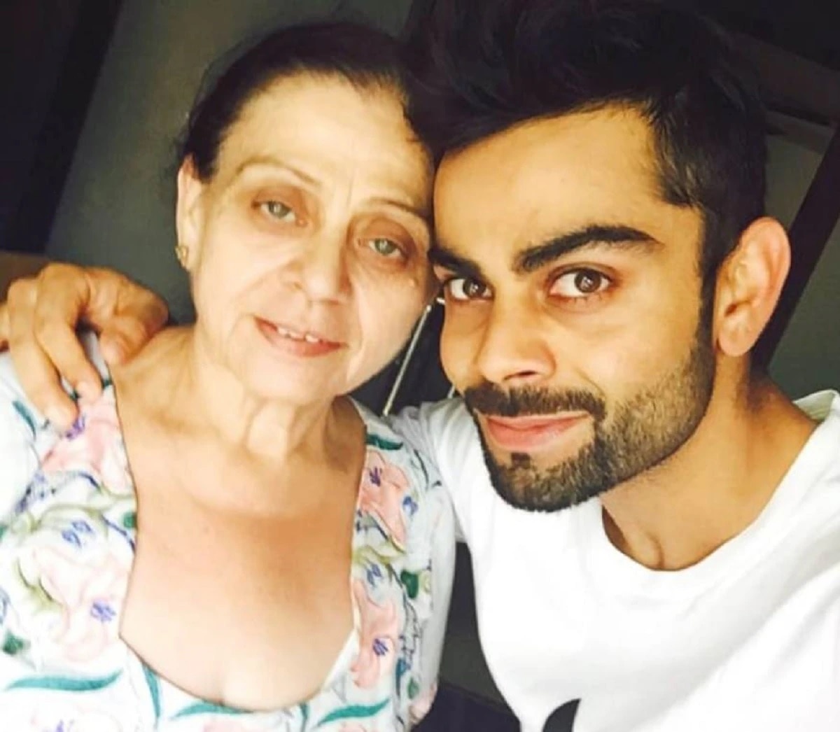 kohli and his mother