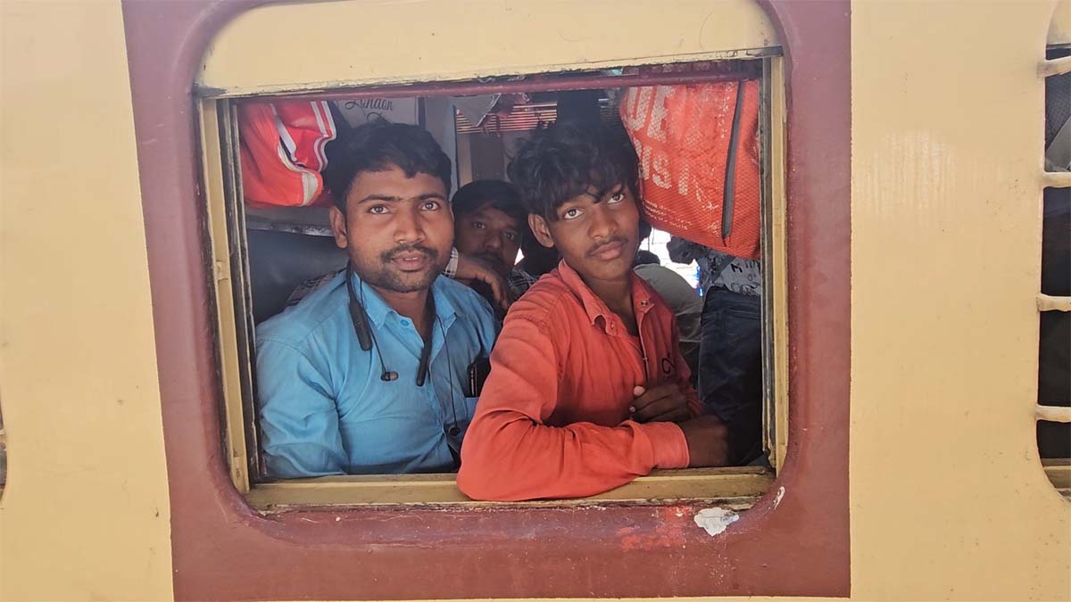 Crowd in Chhath special train