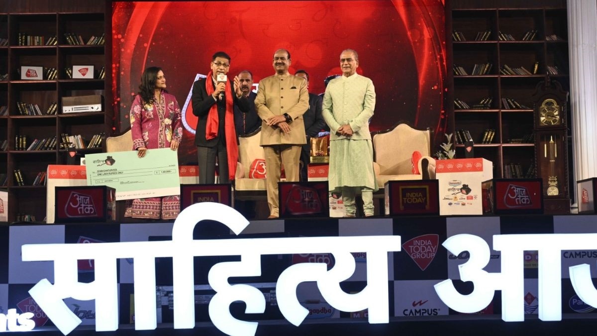 ज्ञान चतुर्वेदी को मिला 'आजतक साहित्य सर्वश्रेष्ठ रचना सम्मान'