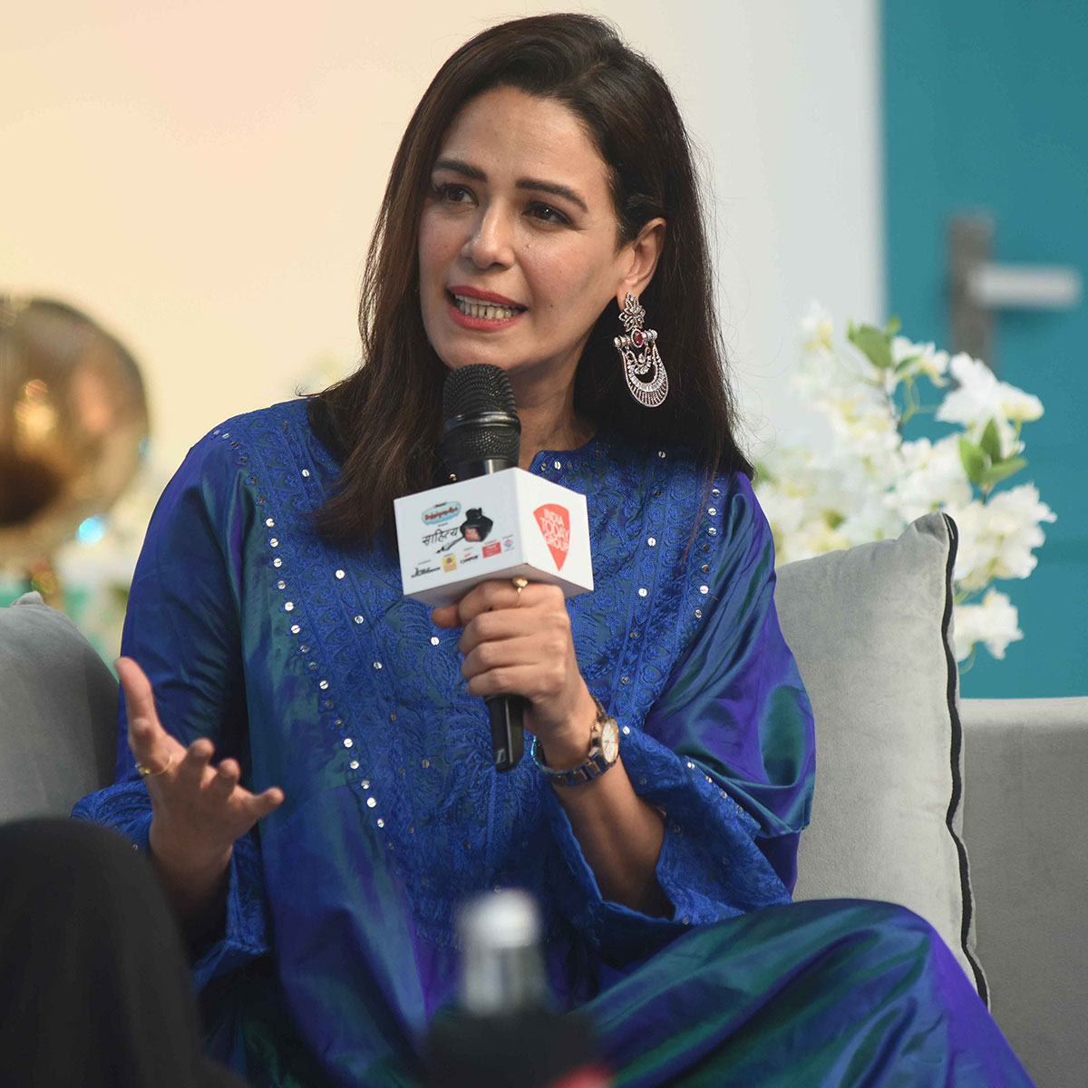 मोना सिंह