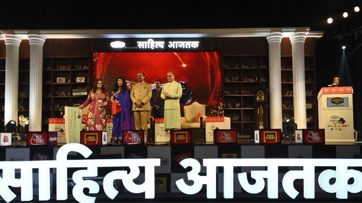 'आजतक साहित्य जागृति युवा लेखिका सम्मान' की दूसरी विनर रहीं रश्मि भारद्वाज