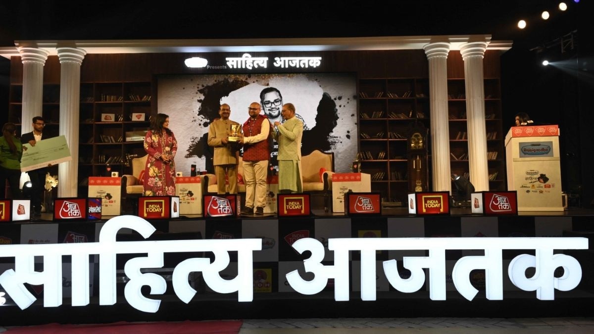  'आजतक साहित्य जागृति युवा लेखक सम्मान' से गए किंशुक गुप्ता