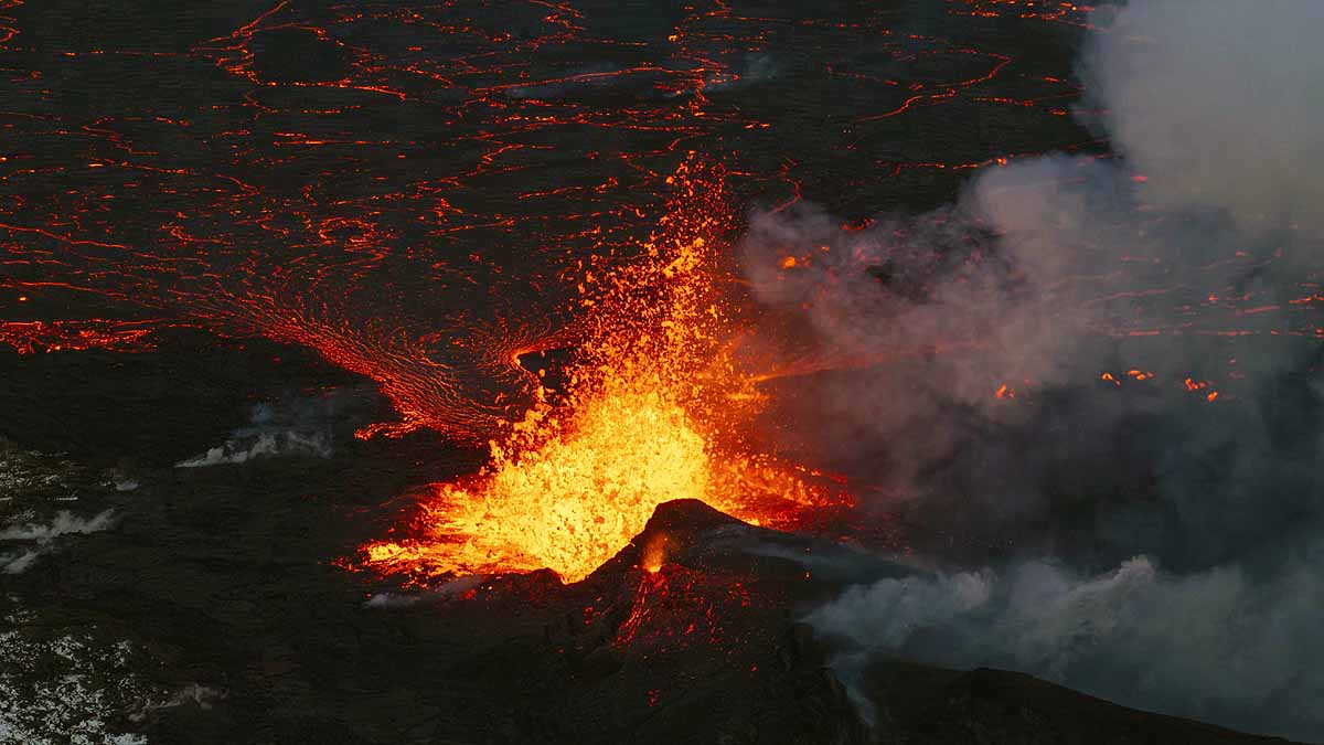 Iceland Volcano Eruption