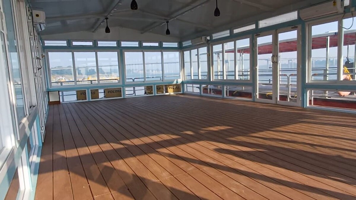 Floating restaurant in prayagraj