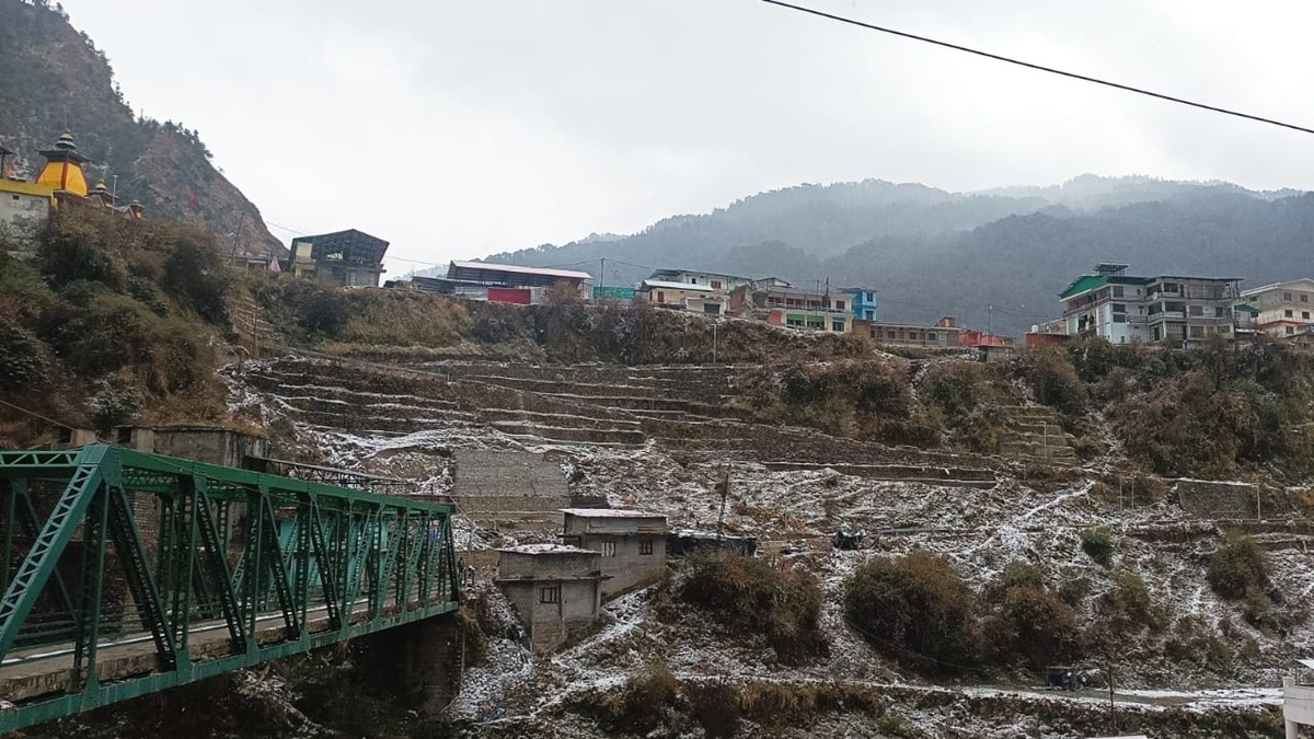 Snowfall in Gangotri