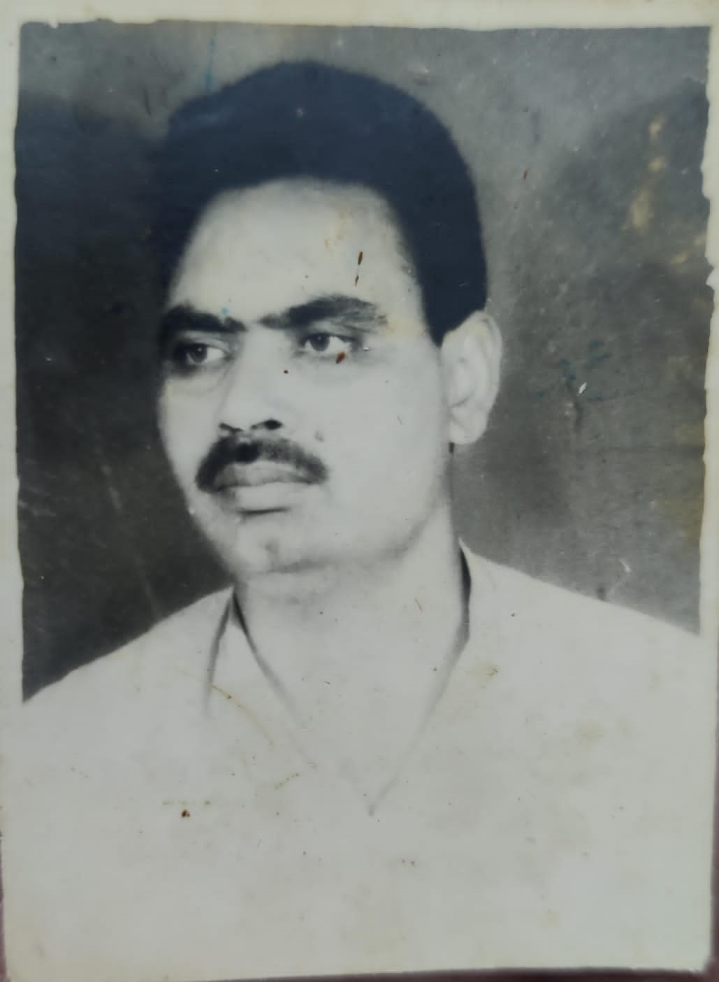 राजस्थान विश्वविद्यालय से राजनीति में किया एमए