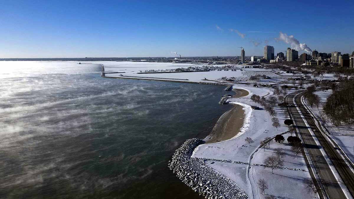 Lake Michigan US Winter Storm