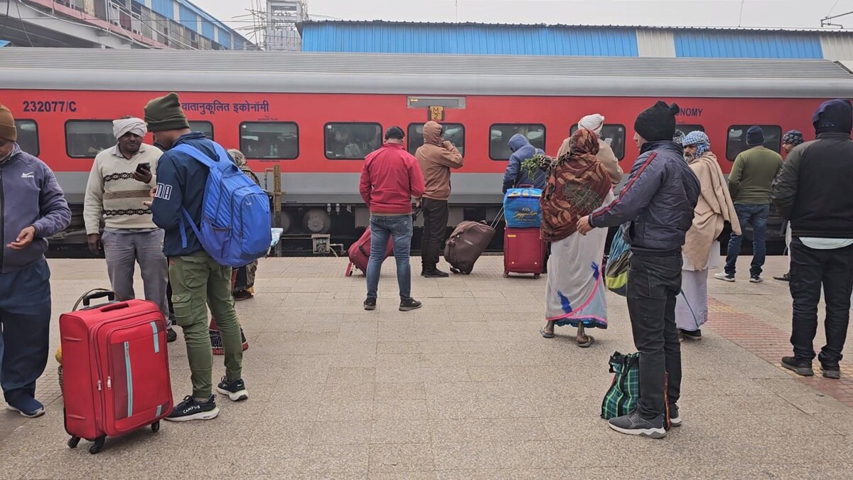 why trains are delayed today