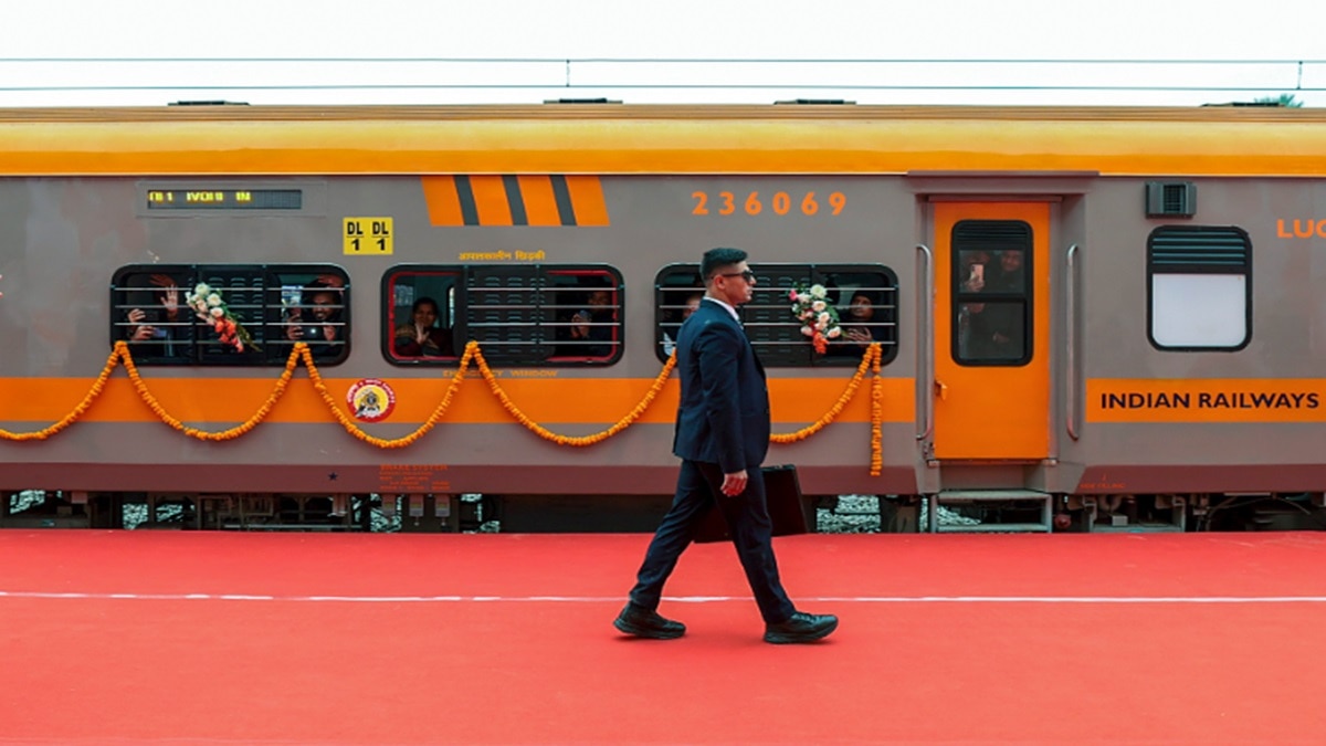 difference between normal rail and Vande Bharat Standard