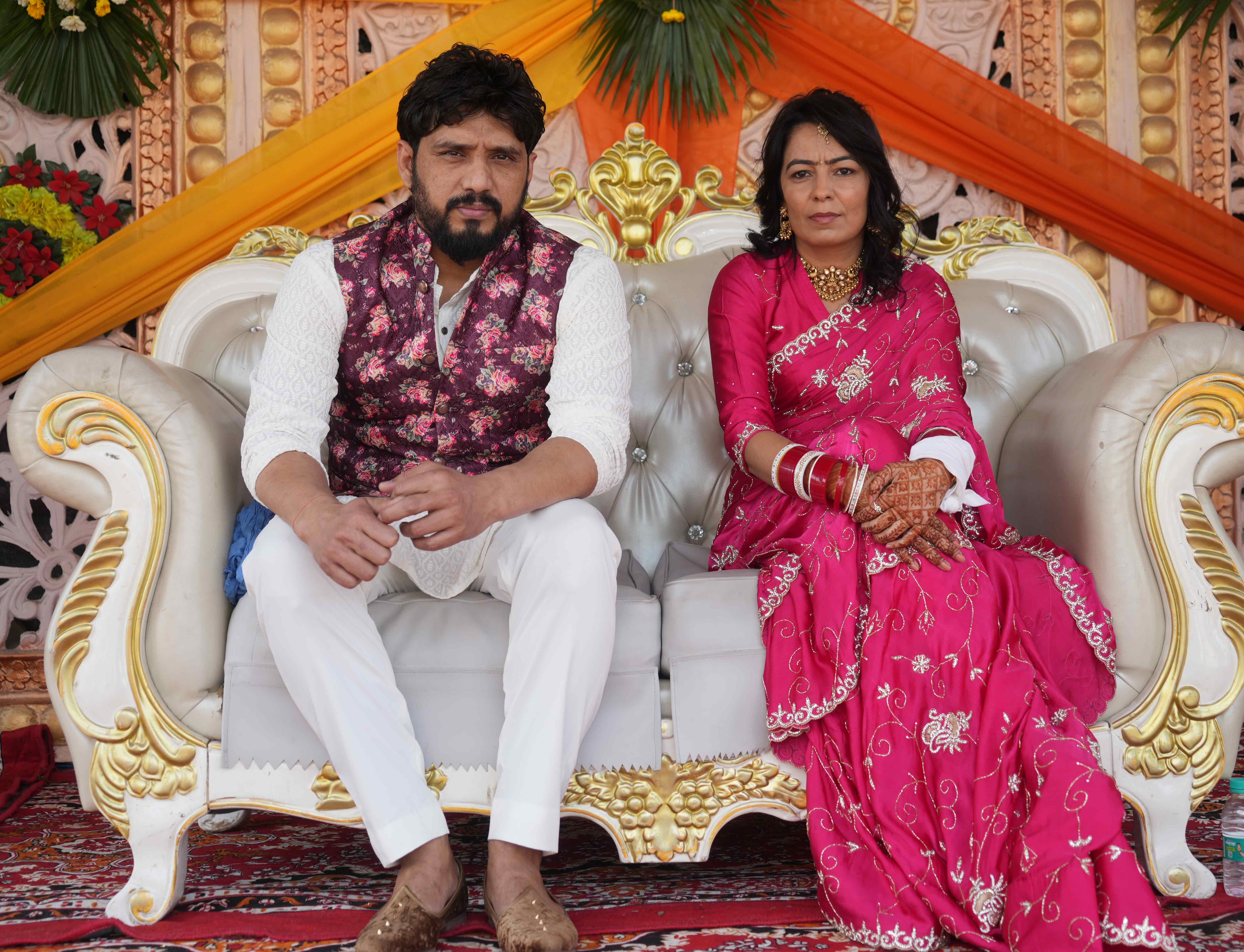 जयमाल से लेकर 7 फेरे तक... गैंगस्टर और लेडी डॉन की शादी की 10 अनदेखी तस्वीरें