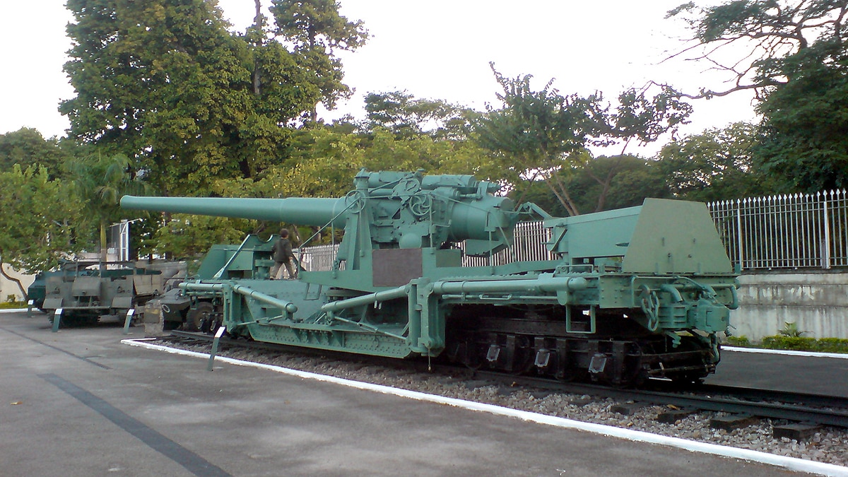 World's Biggest Canon Hitler 