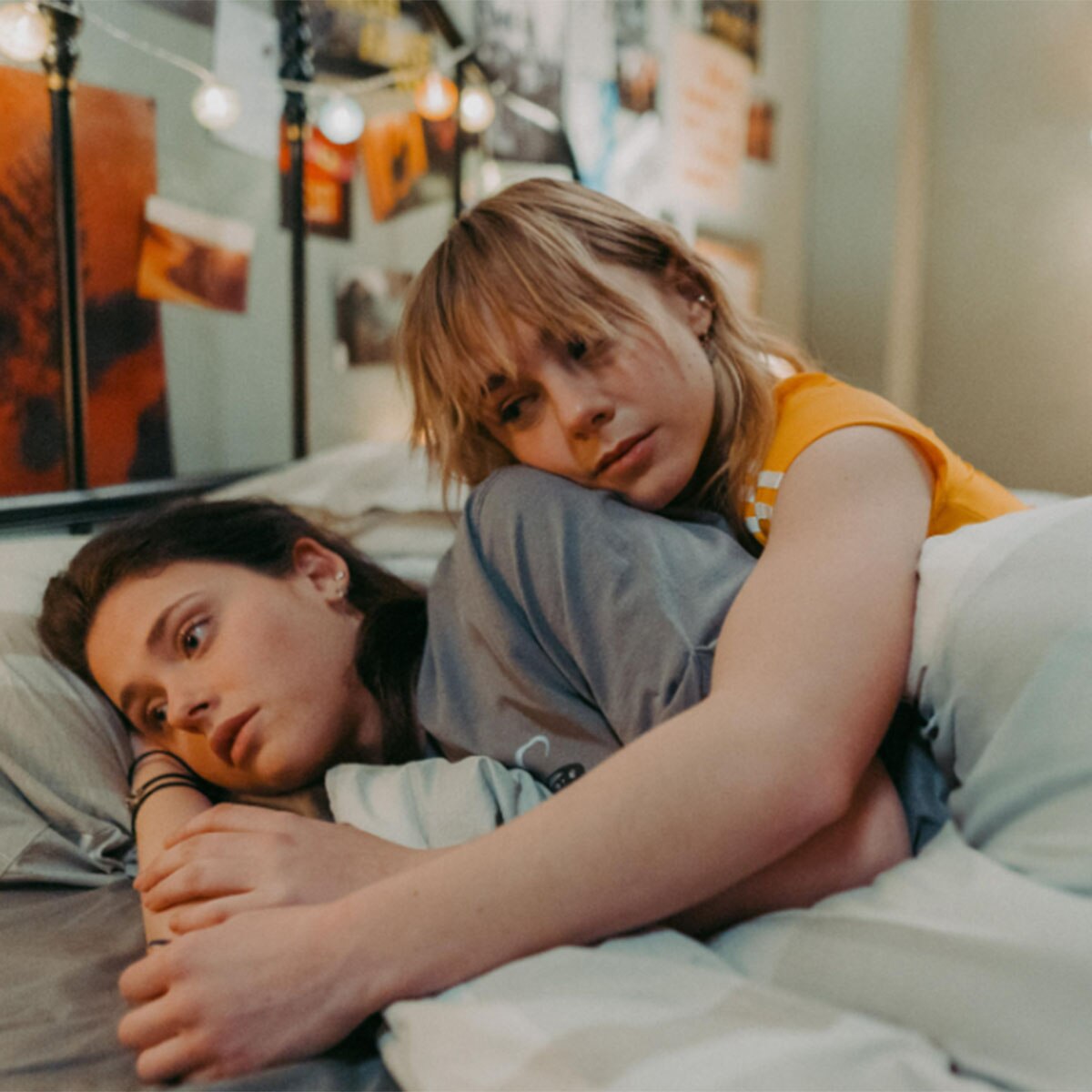 रेजिंग वॉइसेस