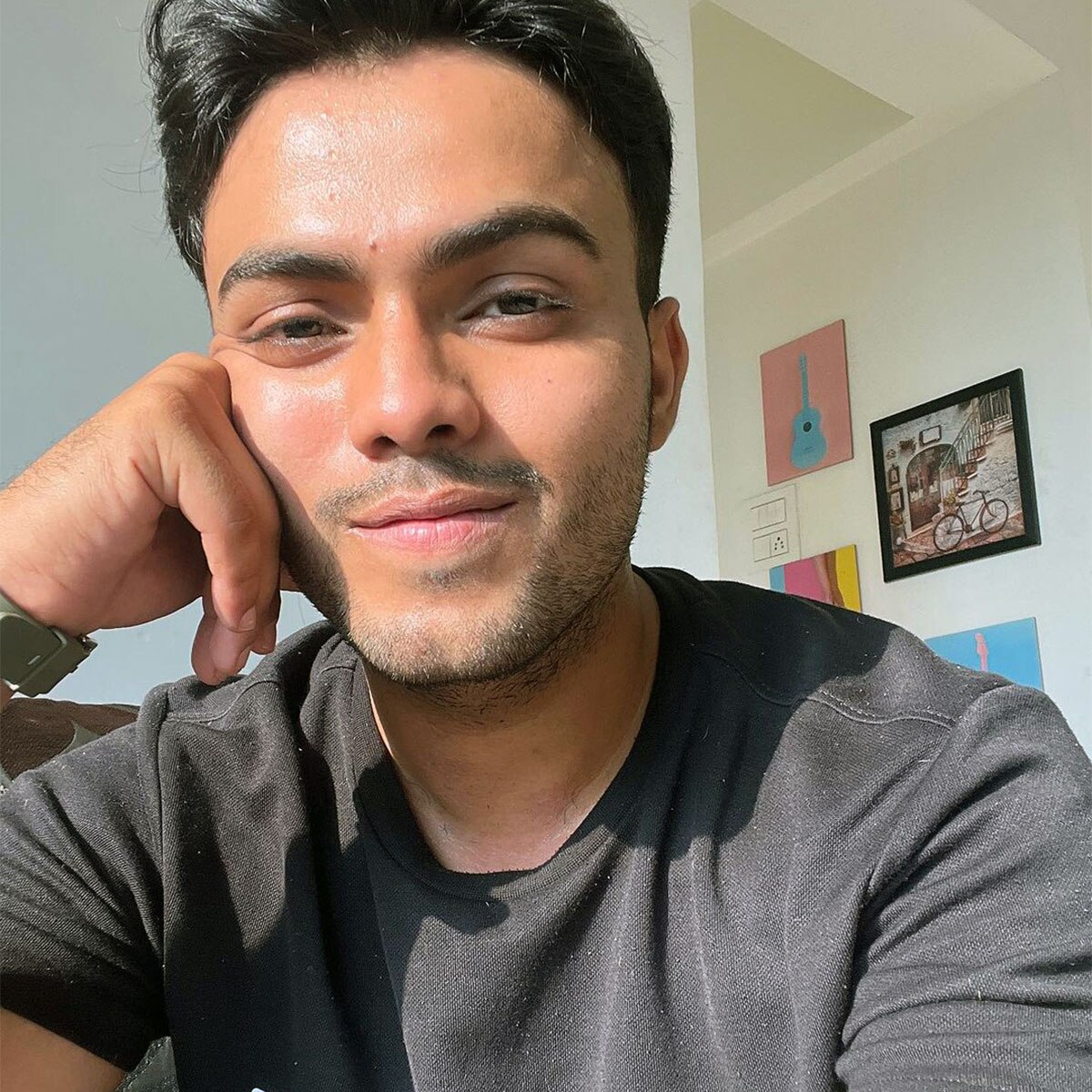 स्पर्श श्रीवास्तव