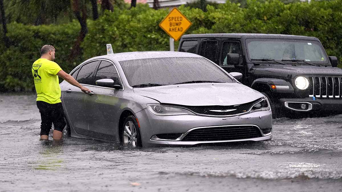 Florida, Flash Flood, Hollywood