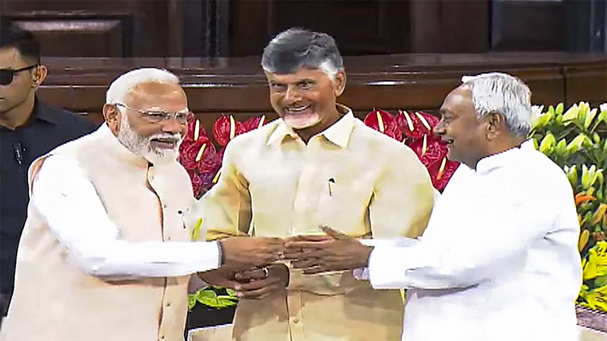 TDP chief N. Chandrababu Naidu and Bihar CM and JD(U) leader Nitish Kumar  NDA parliamentary party meeting at Samvidhan Sadan