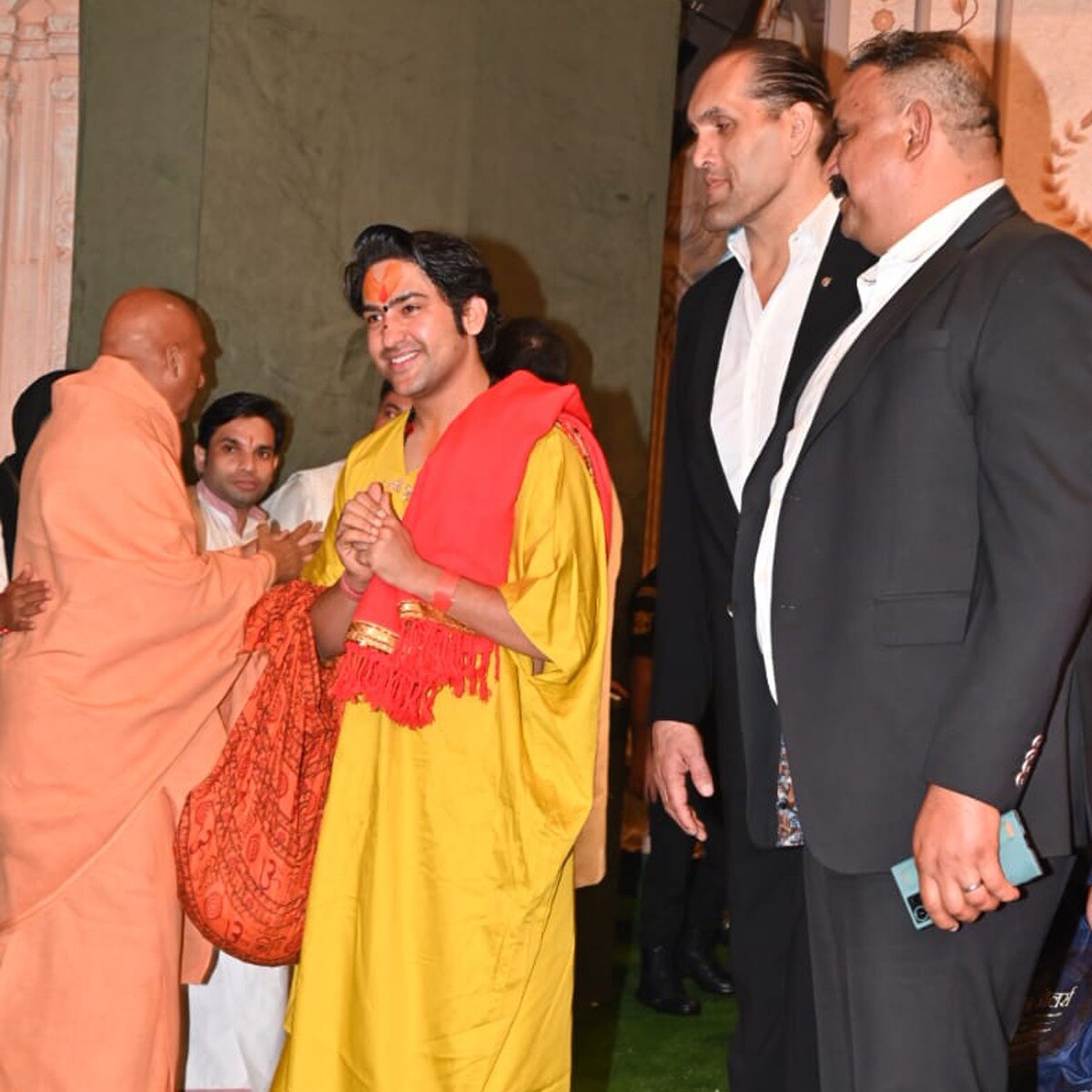 धीरेंद्र शास्त्री 