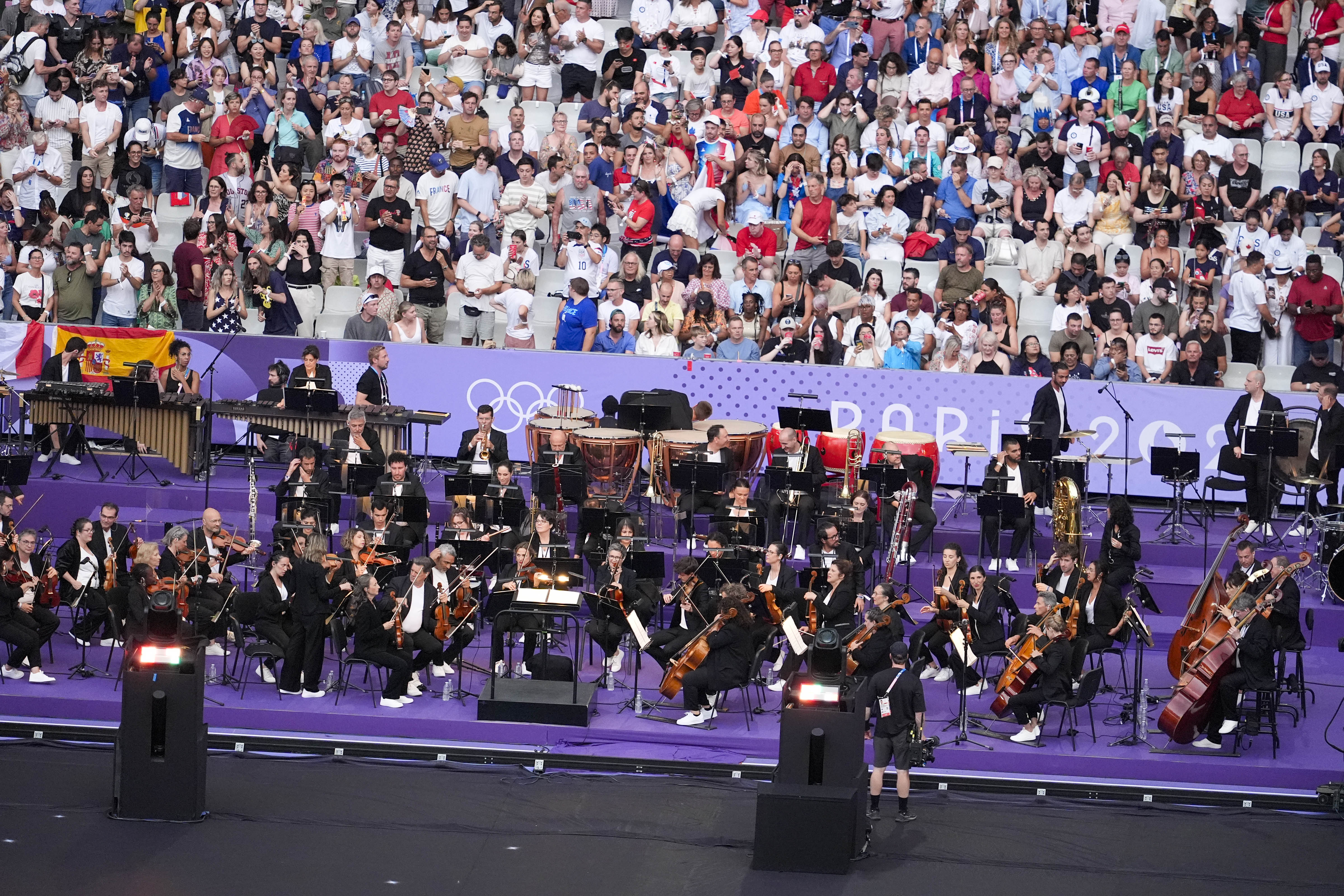 एक से बढ़कर एक परफॉरमेंस 