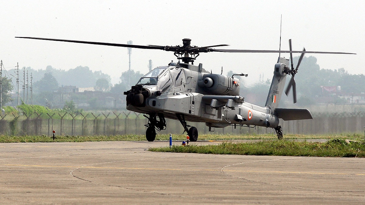 Apache Attack Helicopter 