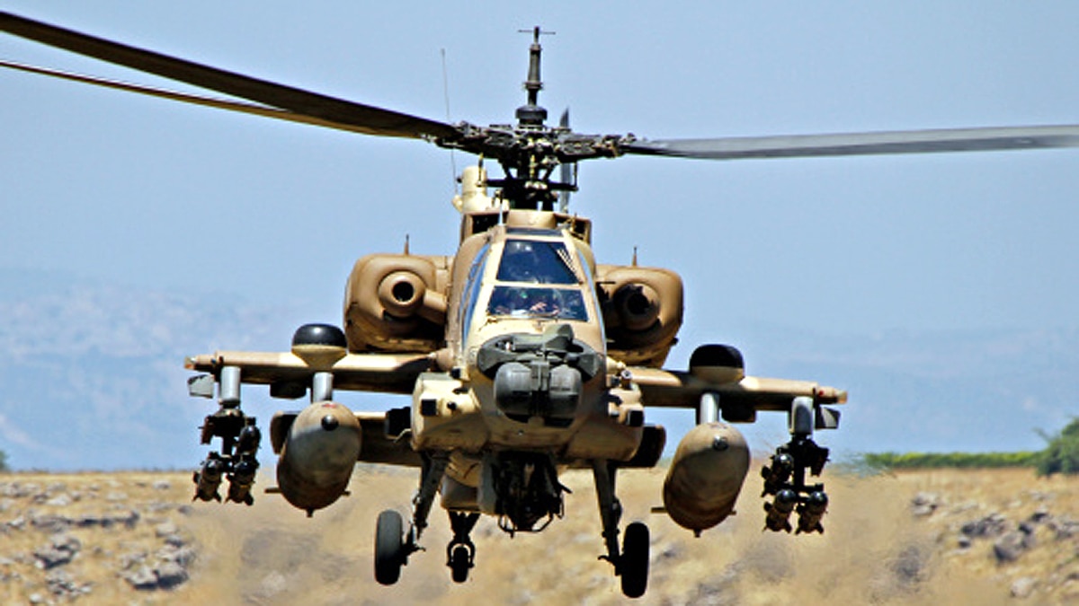 Apache Attack Helicopter 
