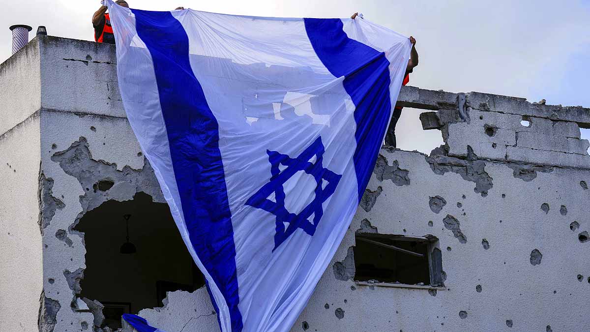 Indian Soldiers In Blue Line